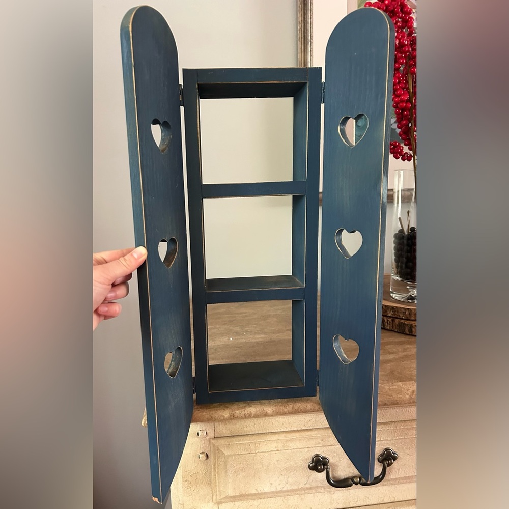 Country Farmhouse Wood Heart Cutout Blue Wall Display Shelf